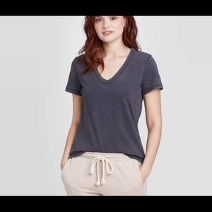 Target wild fable heather grey top!!